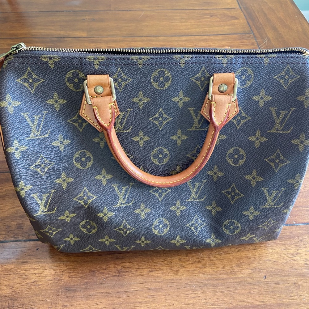 Louis Vuitton Speedy 30